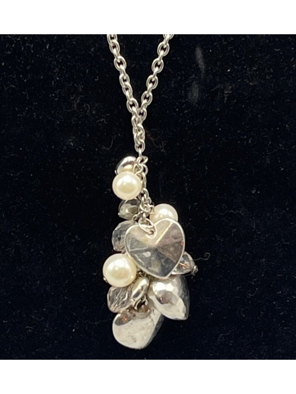 Necklace pearls hearts beads dangle chain small clip metal white silver READ
